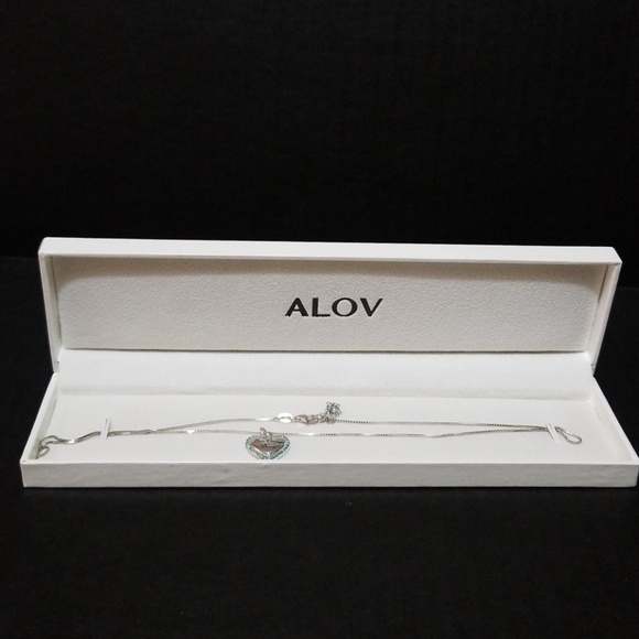 Necklace - Picture 1 of 5